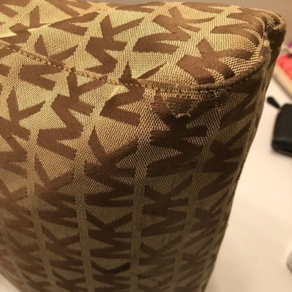 Michael kors brown monogram signature tote bag